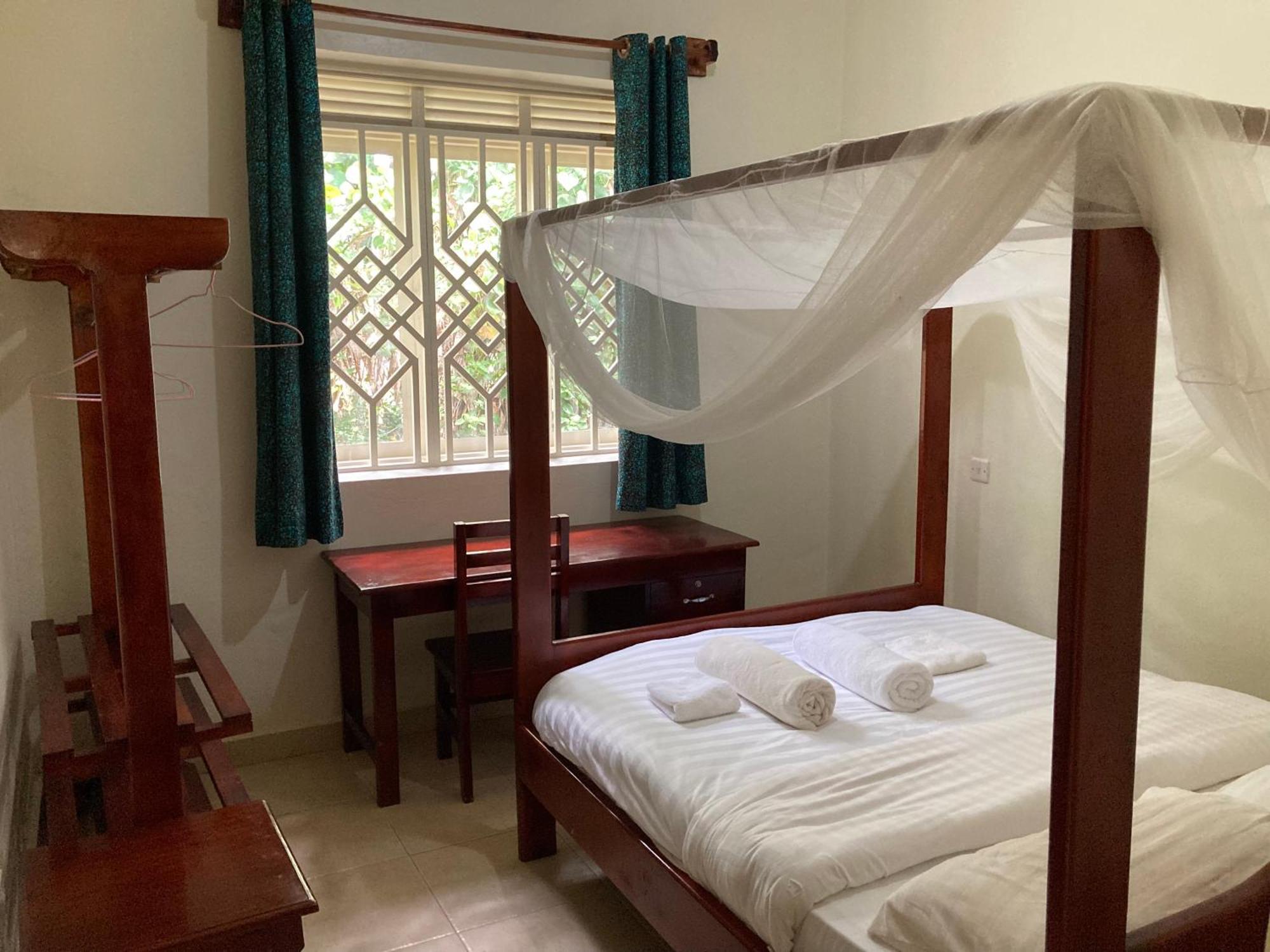 Bwindi Guest House Kanungu Екстериор снимка